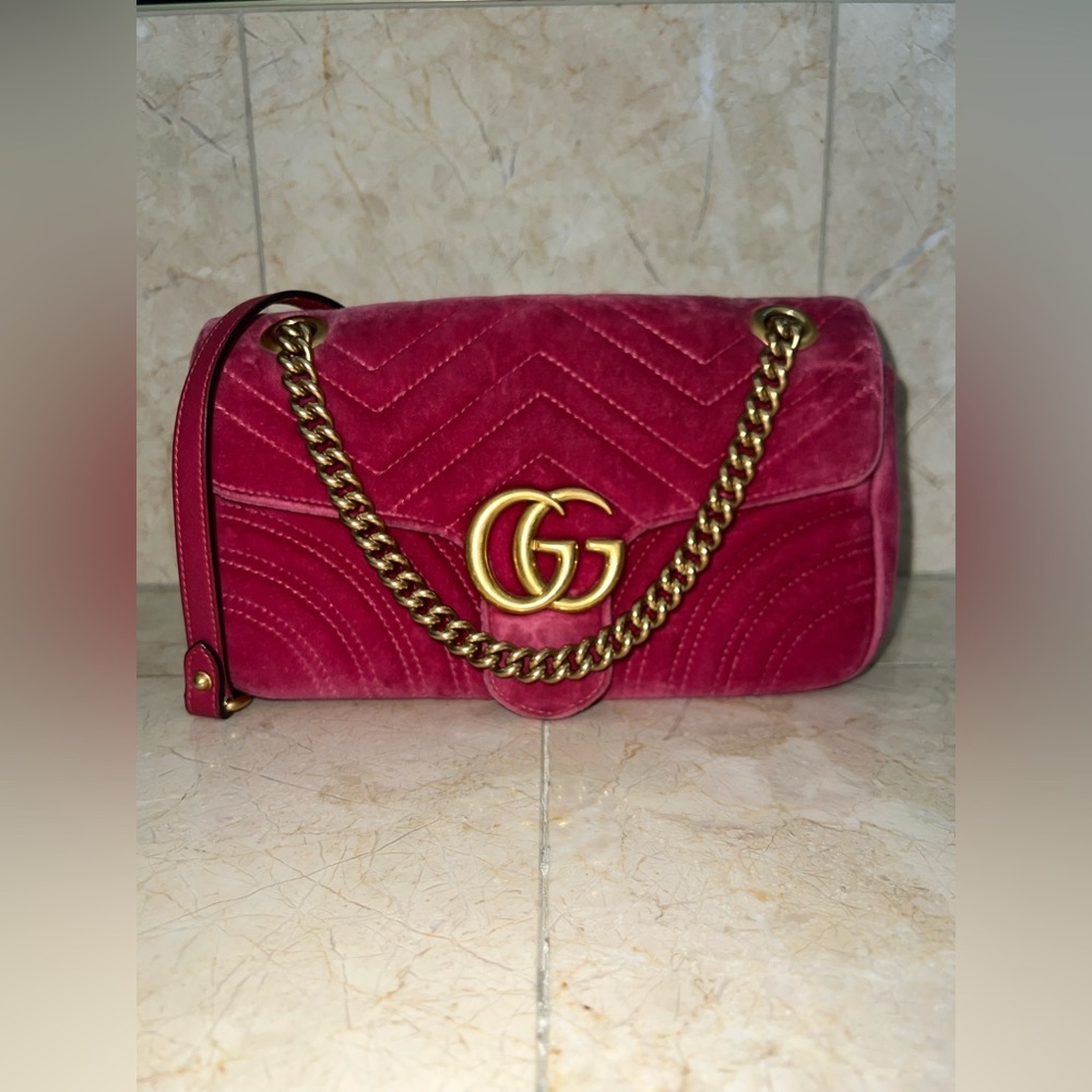 Gucci GG Marmont Velvet Small Bag – Fuchsia Pink | COA